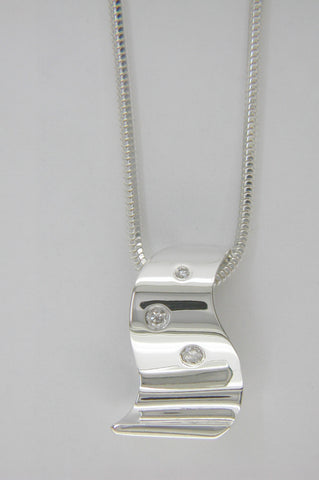 Wave of Success™ Sterling Silver 3-Stone Pendant