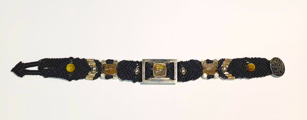 Isha Elafi #470 Simple Bracelet Black With Rhodolite Quartz